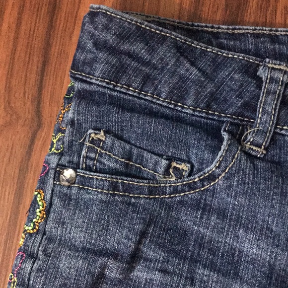 Girls Jean Shorts - Picture 4 of 7